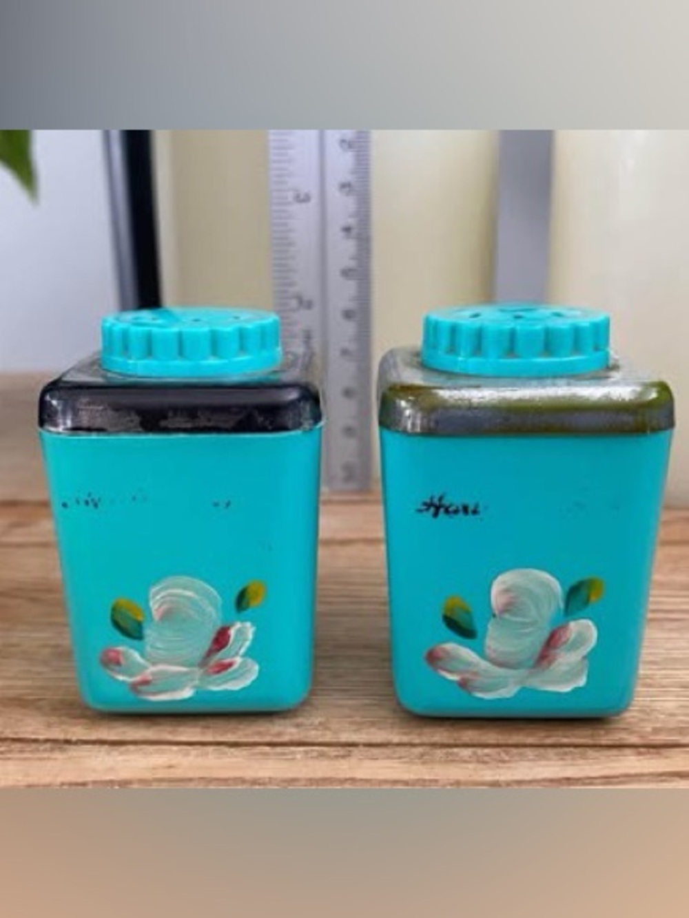 Vtg Turquoise Hand Painted Floral Plastic Salt & Pepper Shakers Set Mid Century